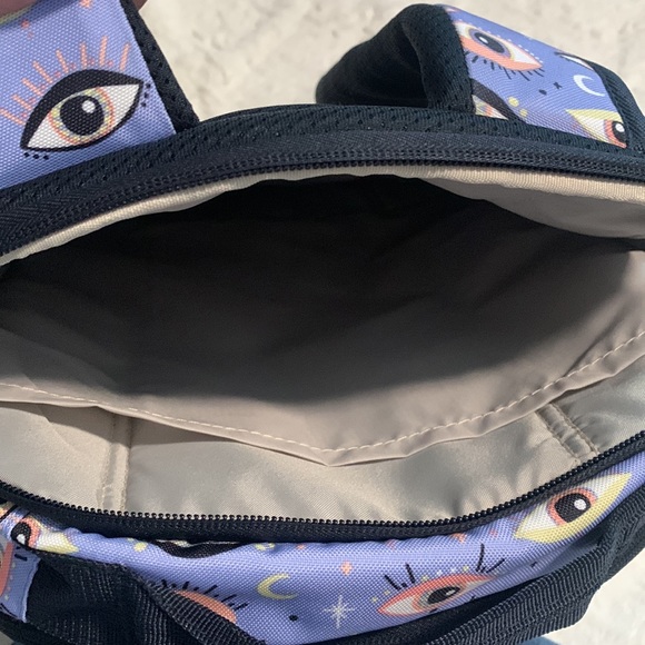 “Eye” Backpack. - Picture 5 of 6